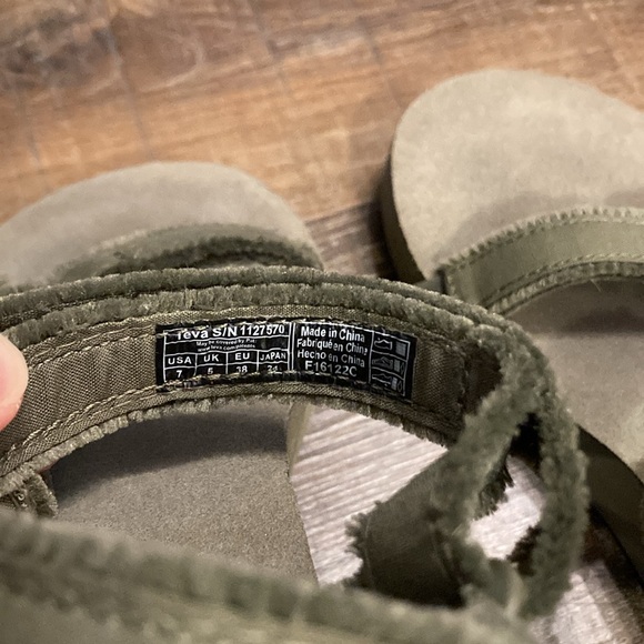 Teva Women’s Midform Universal Sandals Green - Picture 10 of 11